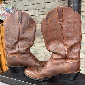 Ariat Heritage Western Boot.
